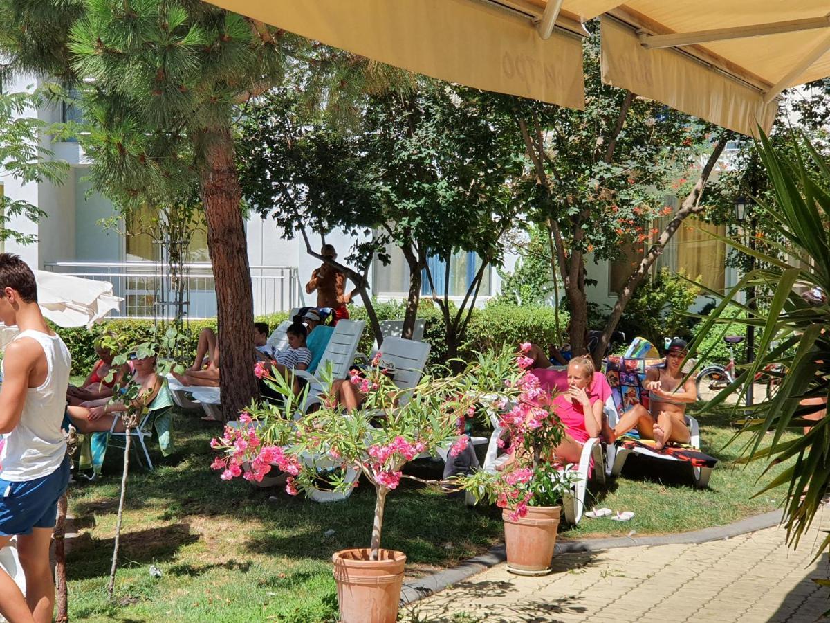 Yassen Holiday Village Pantai Sunny Bagian luar foto