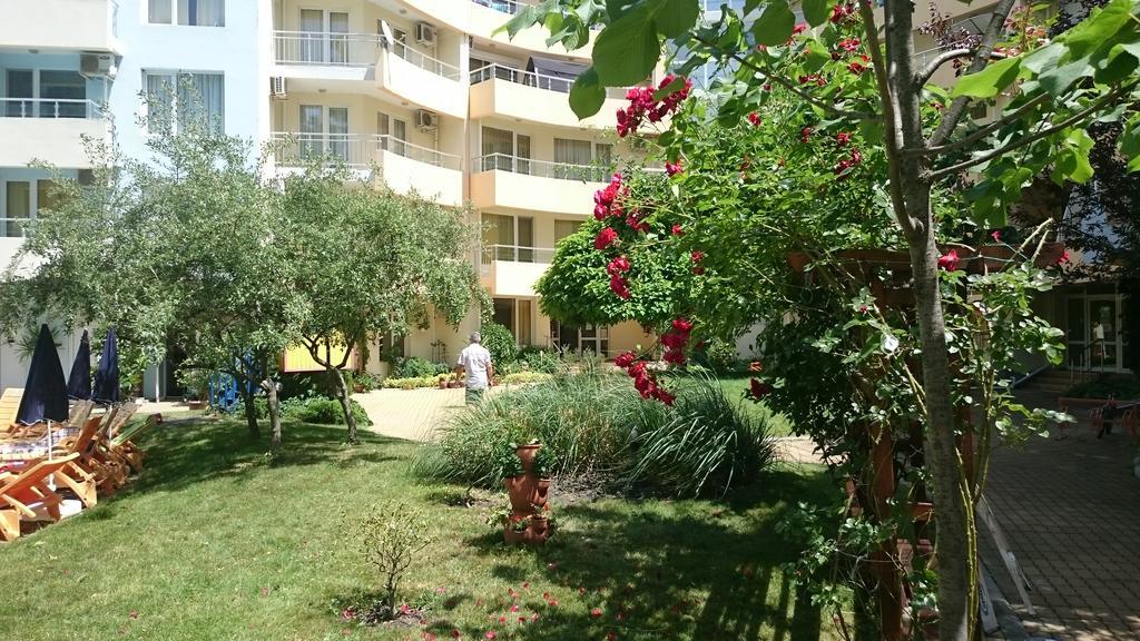 Yassen Holiday Village Pantai Sunny Bagian luar foto
