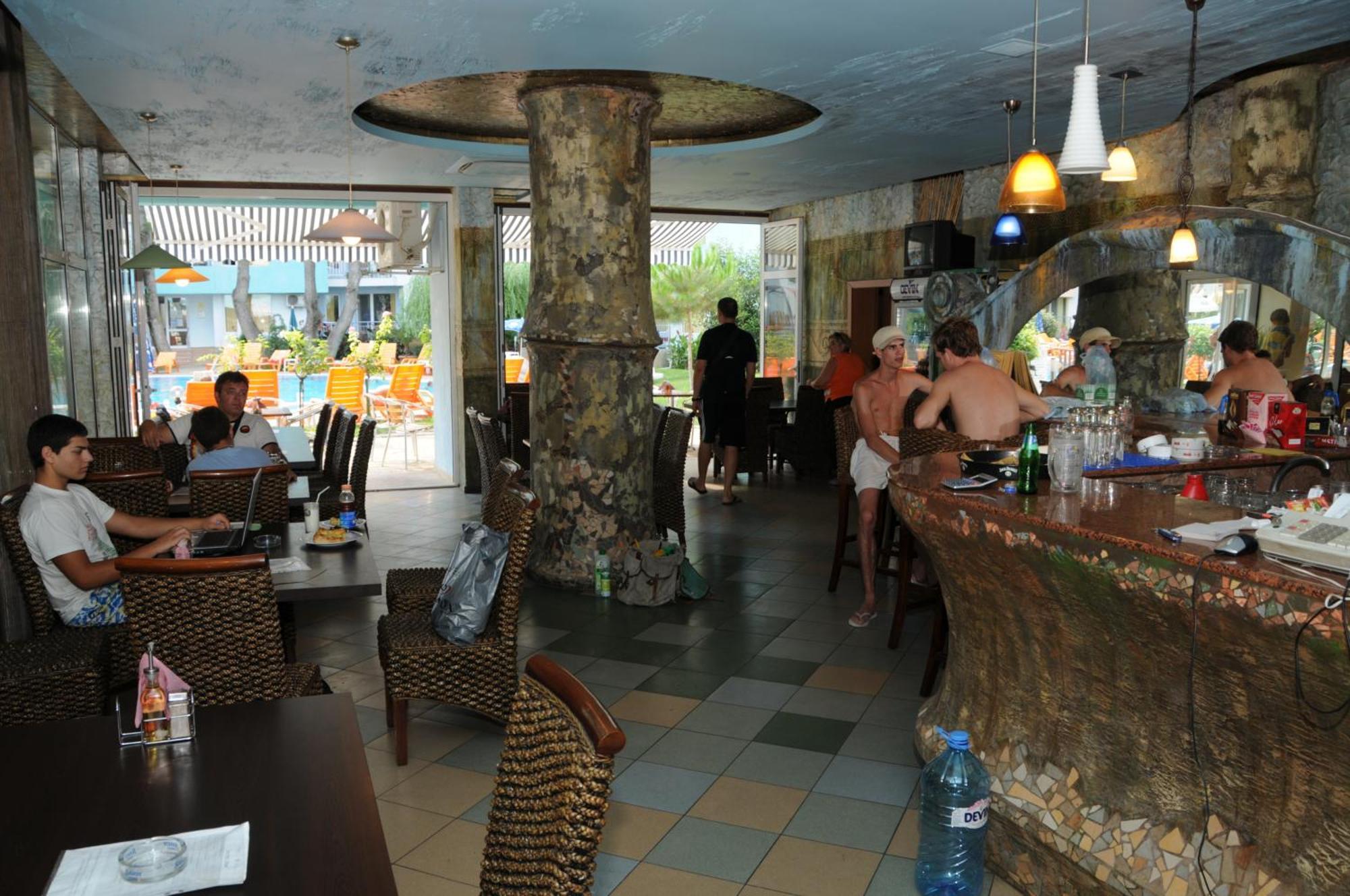 Yassen Holiday Village Pantai Sunny Bagian luar foto